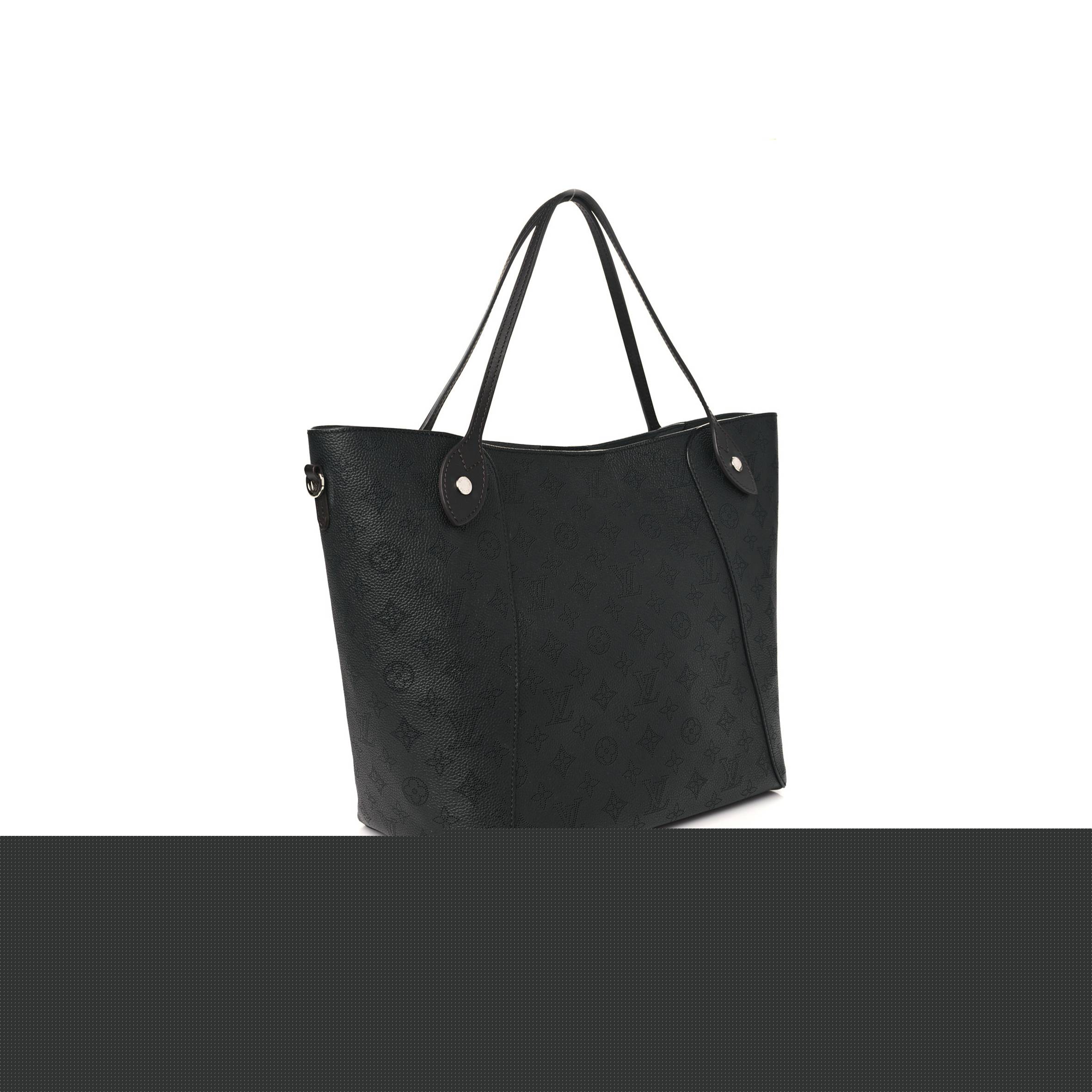 l**is V*t*n mahina hina mm black m53140 (46*29*17cm)